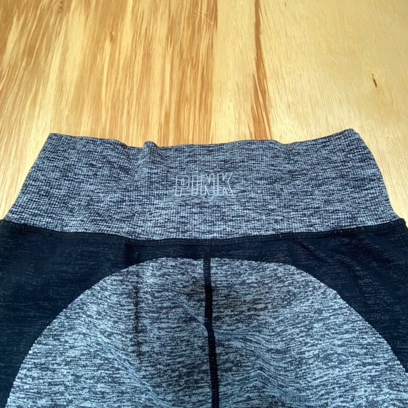 PINK Active Gray Black‎ Colorblock Leggings Women's Size M Drawstring High Rise - Picture 6 of 7